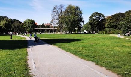 Rålambshovsparken hundrastgård